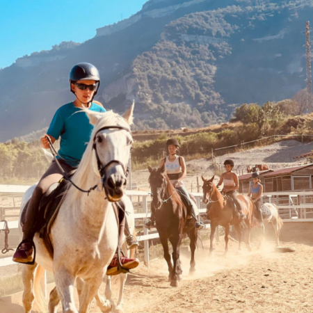 Campamentos de verano de Inglés e Hípica